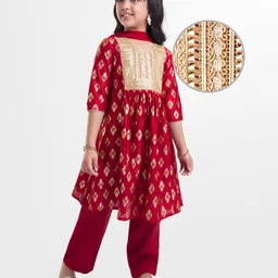 EARTHY TOUCH Viscose Woven Kurta Churidar & Dupatta Set With Floral Embriodery - Maroon-picture-27