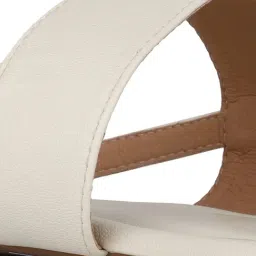 Inc.5 Women's Beige Toe Ring Sandals image 4