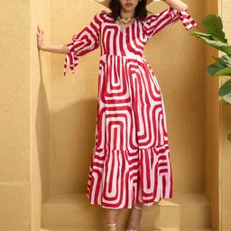Pink Paprika by SASSAFRAS Print Maxi Dress-image-39