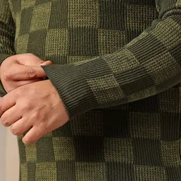 Sztori Plus Size Checked Pullover image 4