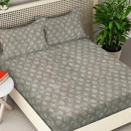 Myntra Elegant Homes Taupe Geometric Woollen 300 TC Fitted King Bedsheet Set-2.5mX2.25m-picture-37