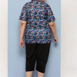 Aarika Black Printed T-Shirt Capri Set image 2