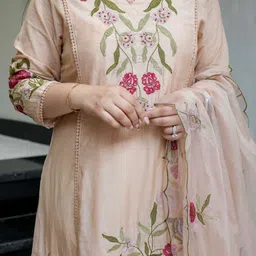 KALINI Women Floral Embroidered Panelled Thread Work Chanderi Silk Kurta with Trousers & With Dupatta image 3