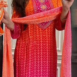 DIVASTRI Women Bandhani Printed Regular Kurta with Trousers & With Dupatta image 3