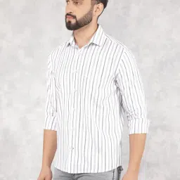 Crimsoune Club White Cotton Slim Fit Striped Shirt-picture-31