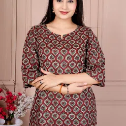 MURLI KURTI Printed Pure Cotton Round Neck Top With Trousers Co-Ords image 4