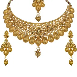 Women Click Gold-Plated Kundan-Studded Necklace with Earrings & Maang Tika Set image 1