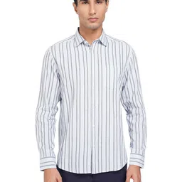 Peregrine by Pantaloons Men Vertical Striped Spread Collar Pure Cotton Casual Shirt-image-57