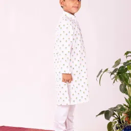 VASTRAMAY Boys White Cotton Printed Full Sleeves Kurta Sets image 2