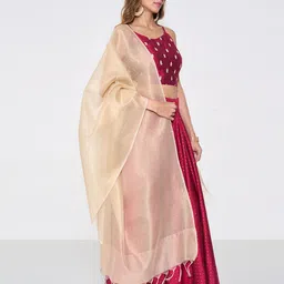 RANGMANCH BY PANTALOONS Striped Tasselled Dupatta image 5