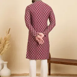 House of Pataudi Geometric Embroidered Thread Work Mandarin Collar Straight Kurta image 4