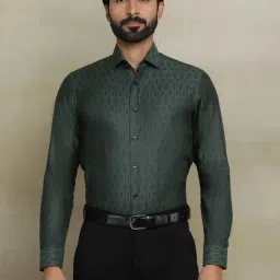 Wyre Olive Green Cotton Slim Fit Solid Shirt-picture-32