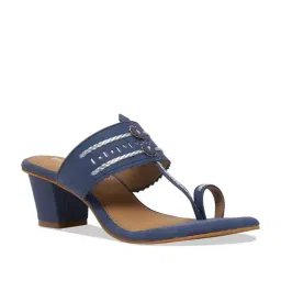 Eridani Women's Nadira Blue Toe Ring Sandals-image-40