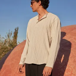 Trendyol Men Opaque Striped Casual Shirt-picture-40
