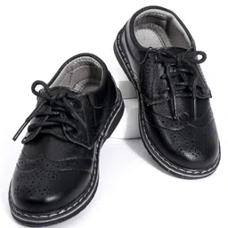 Cute Walk by Babyhug Fomal Shoes - Black-picture-11
