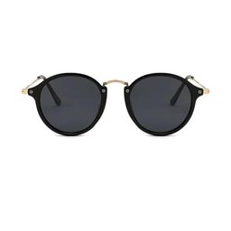 Arzonai Unisex Black Lens & Round Sunglasses-picture-37