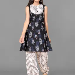 Sangria Girls Printed Cotton Kurta & Trousers Set-image-85
