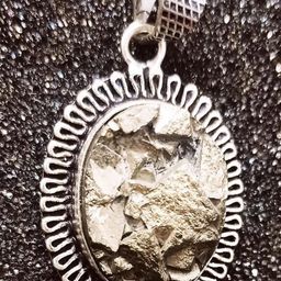 VIBESLE Grey Oval Pendants-picture-14