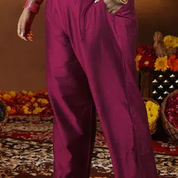 EXTRA LOVE BY LIBAS Women Embroidered Regular Thread Work Kurta with Trousers & Dupatta image 3