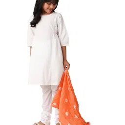 Fabindia Kids White & Orange Printed Kurta, Churidar with Dupatta image 3