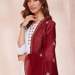 Fabindia Maroon Embroidered Dupatta image 3
