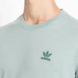 Adidas Originals Green TREFOIL ESS T-Shirt image 4