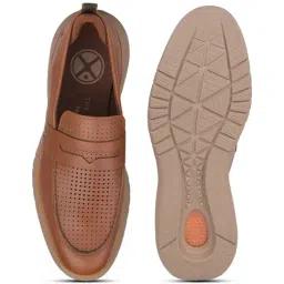 Hush Puppies Men's Brown Loafers image 3