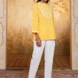 house of chikankari Chanderi Chikankari Solid Women's Short Kurta - Yellow image 3