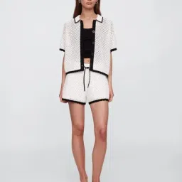 GAP White Woven Design Regular Fit Shirt image 3