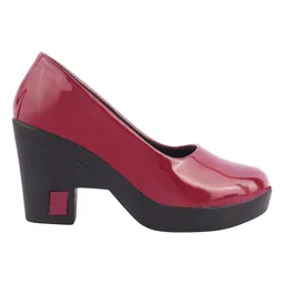 Shoetopia Solid Block Heel Sandals - Red image 4
