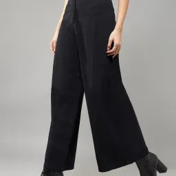 DOLCE CRUDO Black Relaxed Fit High Rise Jeans image 3