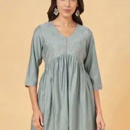 Rangmanch by Pantaloons Blue Embroidered A Line Short Kurti-picture-28