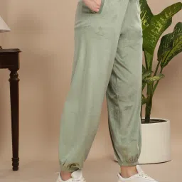 Sweet Dreams Green Regular Fit Solid Trackpants image 3