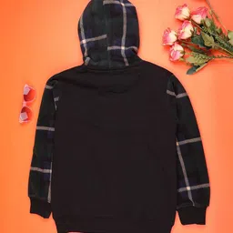 V-Mart Boys Colourblocked Hooded Sweatshirt image 4