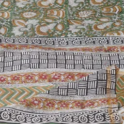 Unnati Silks Green Floral Print Saree With Unstitched Blouse image 3