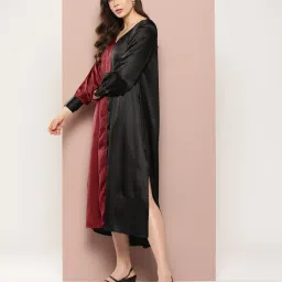 Qurvii Maroon & Black Color-Block Shirt Dress image 3