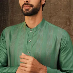 JAYPORE Men Embroidered Kurta image 4