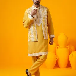 SOJANYA LUXE Men Floral Embroidered Regular Thread Work Kurta with Trousers-picture-14