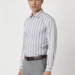 Peter England Grey Cotton Slim Fit Striped Shirt image 3