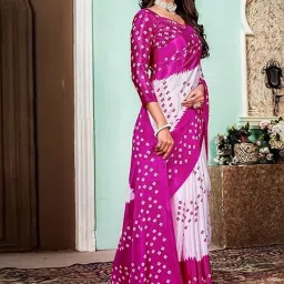 Satrani White & Pink Printed Saree With Unstitched Blouse image 3