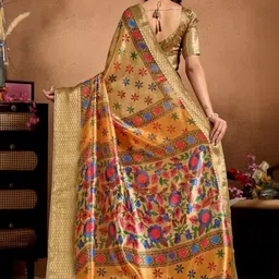 AAVEE Floral Silk Blend Saree image 2