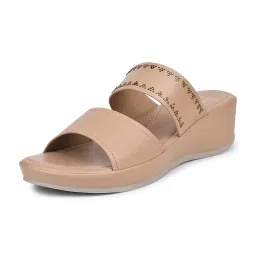Bata Comfit Women's Tan Casual Sandals image 3