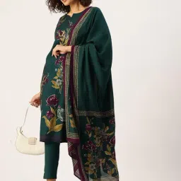 AMUKTI Green Floral Printed Regular Kurta with Trouser & Dupatta image 4