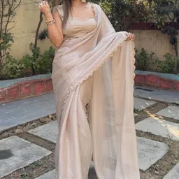 Peach Petals Beads and Stones Embellished Border Saree-picture-12