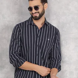 Crimsoune Club Men Smart Spread Collar Vertical Striped Cotton Slim Fit Casual Shirt-image-73