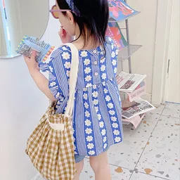 LULU & SKY Girls Floral Print Gathered or Pleated Flutter Sleeve Top image 4