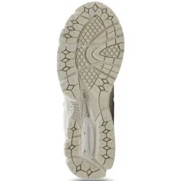 New Balance Men M2002RIN Brown Sneakers image 4