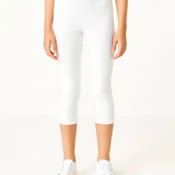 Charm n Cherish Cotton Blend Knit Solid Capri Leggings - White-picture-31