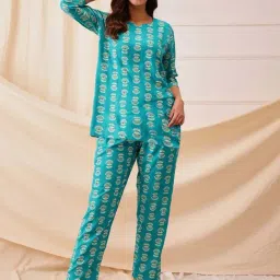 Clovia Turquoise Floral Printed Top and Pyjamas Set-image-24