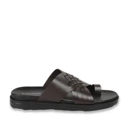 Mochi Men's Brown Toe Ring Sandals image 3